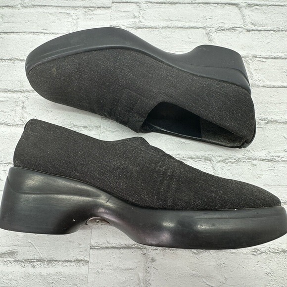 Stuart Weitzman Slip On Loafers Black Heels Women's Size 7.5 - Picture 2 of 10